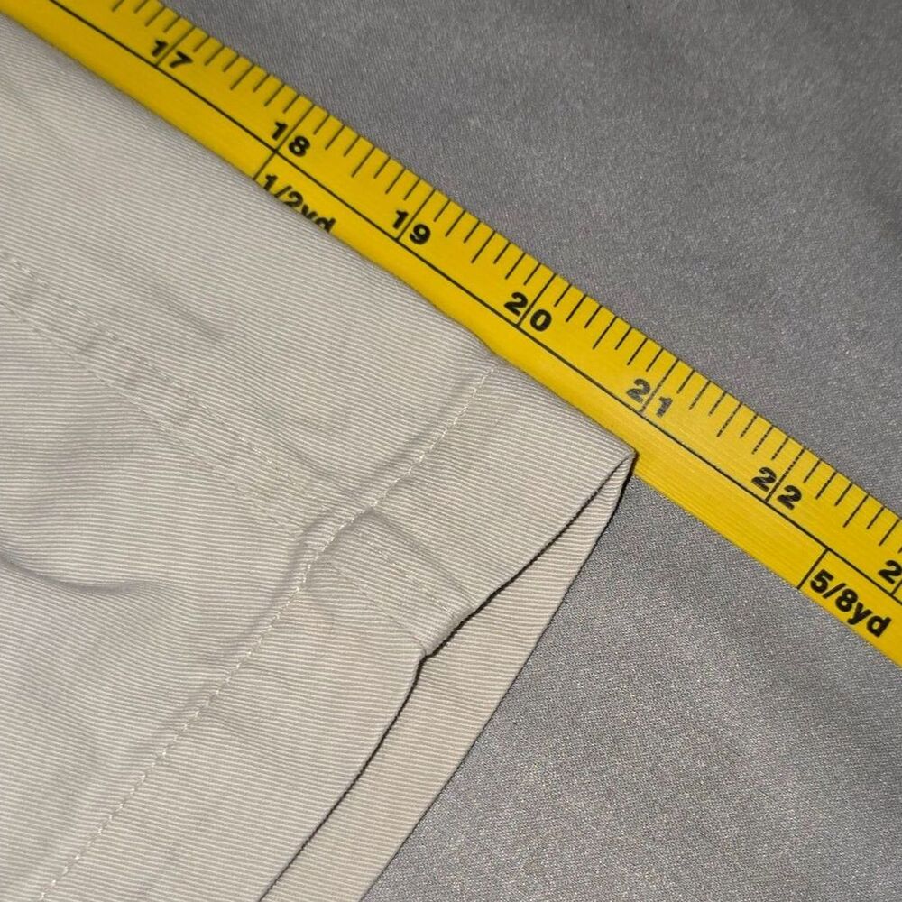 Gap Men's Shorts Size 38 Relaxed Fit - Picture 7 of 8